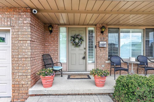 15 Gabriele Court, Hamilton, ON - Outdoor With Deck Patio Veranda