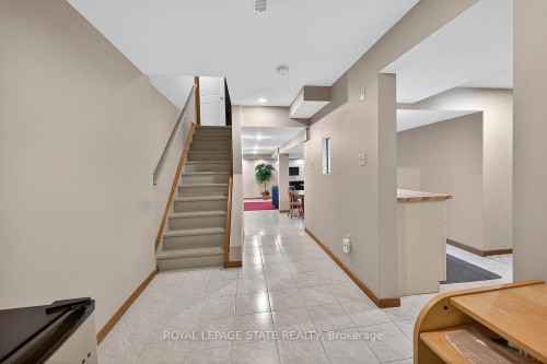 15 Gabriele Court, Hamilton, ON - Indoor Photo Showing Other Room
