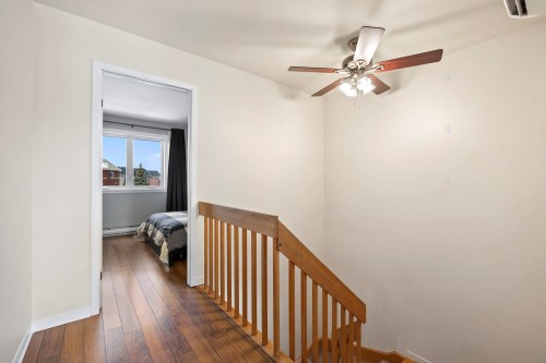 Hall d'entrée/Vestibule - 698 Rue Des Marquises, Beloeil, QC - Indoor Photo Showing Other Room