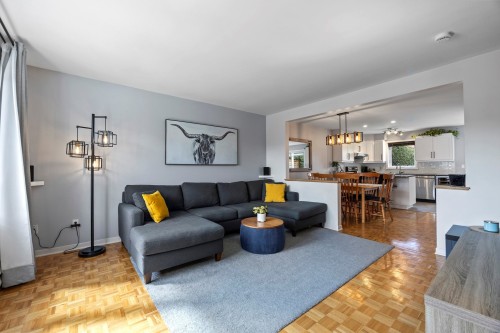 Salon - 698 Rue Des Marquises, Beloeil, QC - Indoor Photo Showing Living Room
