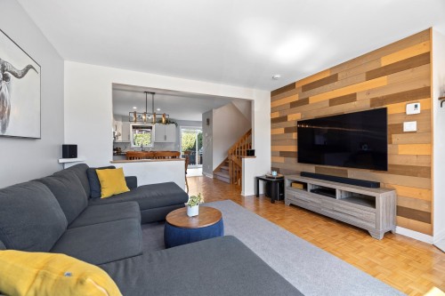Salon - 698 Rue Des Marquises, Beloeil, QC - Indoor Photo Showing Living Room