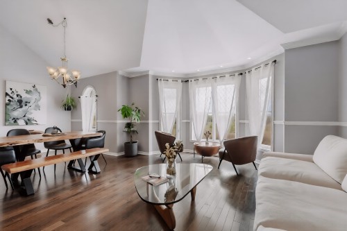 9698 Rue Riverin  Brossard, QC J4X 2Z4