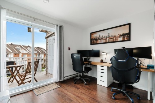 Chambre à coucher - 9698 Rue Riverin, Brossard, QC - Indoor Photo Showing Office