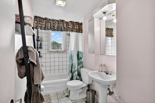 Salle de bains - 143  - 145 Rue Danis, Saint-Jérôme, QC - Indoor Photo Showing Bathroom