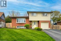 34 WESTWOOD Crescent  Kitchener, ON N2M 2L8