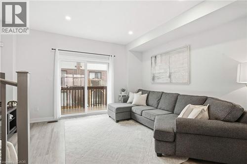 59 Markle Crescent, Ancaster, ON - Indoor Photo Showing Living Room