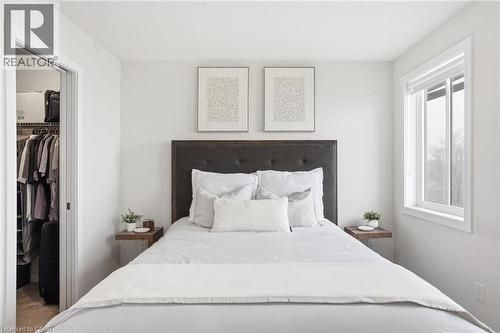 59 Markle Crescent, Ancaster, ON - Indoor Photo Showing Bedroom
