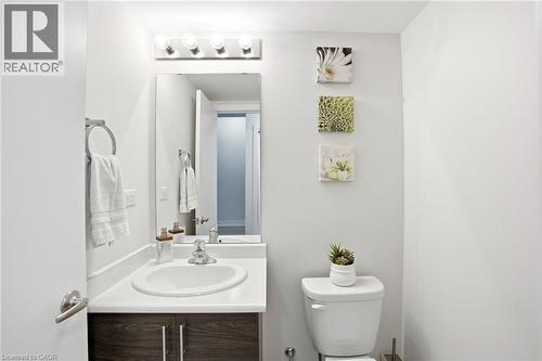 59 Markle Crescent, Ancaster, ON - Indoor Photo Showing Bathroom