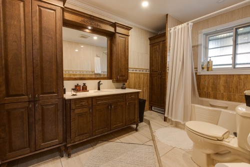 Bathroom - 3888 Rue Monselet, Montréal (Montréal-Nord), QC - Indoor Photo Showing Bathroom