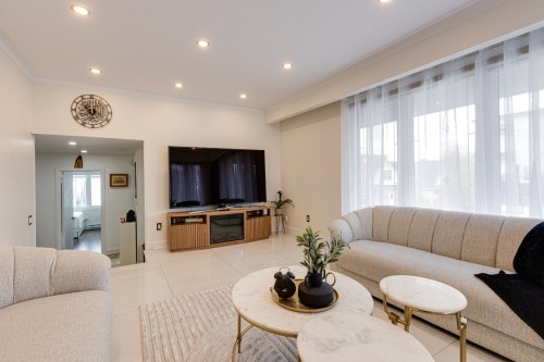 Living Room - 3888 Rue Monselet, Montréal (Montréal-Nord), QC - Indoor Photo Showing Living Room