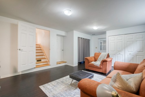 Family Room - 17 Av. Des Ormes, Saint-Basile-Le-Grand, QC - Indoor Photo Showing Living Room