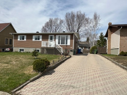 407 Ch. St-Luc  Rouyn-Noranda, QC J9X 6G5