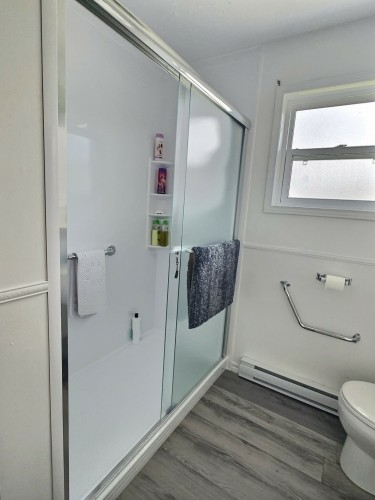 Bathroom - 407 Ch. St-Luc, Rouyn-Noranda, QC - Indoor Photo Showing Bathroom