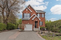 32 Rue Vanier Blainville, QC J7C 1A2