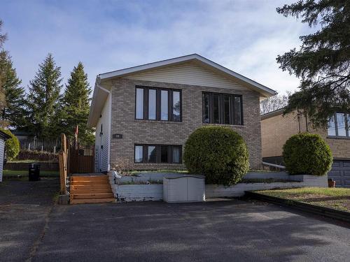90 Logan Avenue  Thunder Bay, ON P7A 6P9