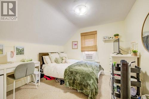 10 Marshall Street, Waterloo, ON - Indoor Photo Showing Bedroom