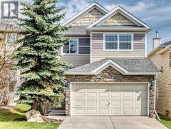 54 Royal Elm Road NW  Calgary, AB T3G 5V7