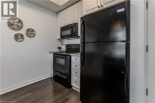 5010 Corporate Drive Unit# 307, Burlington, ON - Indoor Photo Showing Kitchen