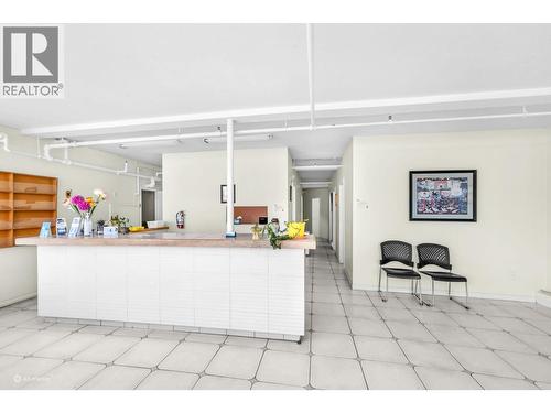 1872 Kingsway, Vancouver, BC 