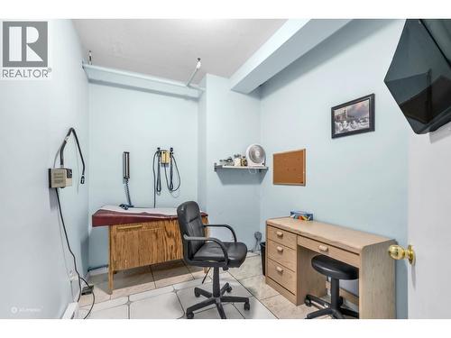 1872 Kingsway, Vancouver, BC 