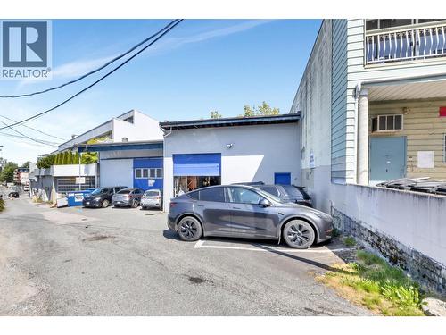 1872 Kingsway, Vancouver, BC 