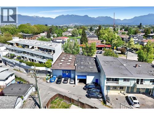 1872 Kingsway, Vancouver, BC 