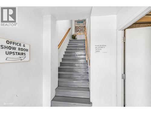 1872 Kingsway, Vancouver, BC 