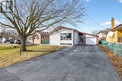 7 ROCKPORT CRESCENT Richmond Hill, ON L4C 2L5