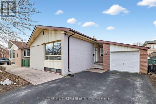 7 ROCKPORT CRESCENT  Richmond Hill, ON L4C 2L5