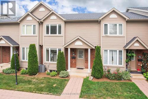 18 - 780 FANSHAWE PARK ROAD E  London North (North C), ON N5X 1L5