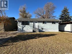 8368 Howard AVENUE Gull Lake, SK S0N 1A0