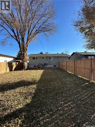 8368 Howard Avenue, Gull Lake, SK - Outdoor
