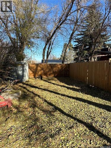 8368 Howard Avenue, Gull Lake, SK - Outdoor