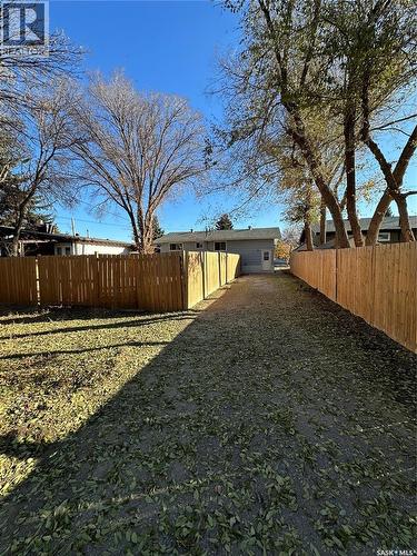 8368 Howard Avenue, Gull Lake, SK - Outdoor