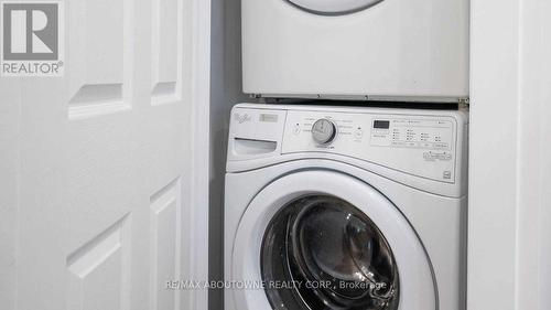 43 Crooks Street, Hamilton, ON - Indoor Photo Showing Laundry Room