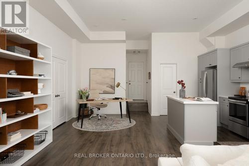 Perfect setup for Bachelor suite - 2 Mcdevitt Lane, Caledon, ON - Indoor Photo Showing Kitchen