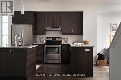 Main floor kitchen - 2 Mcdevitt Lane, Caledon, ON - Indoor Photo Showing Kitchen
