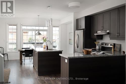 2 Mcdevitt Lane, Caledon, ON - Indoor Photo Showing Kitchen