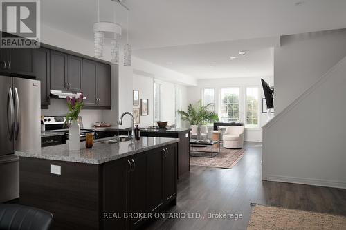 2 Mcdevitt Lane, Caledon, ON - Indoor Photo Showing Kitchen With Double Sink With Upgraded Kitchen