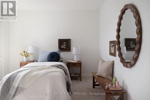 2 Mcdevitt Lane, Caledon, ON - Indoor Photo Showing Bedroom