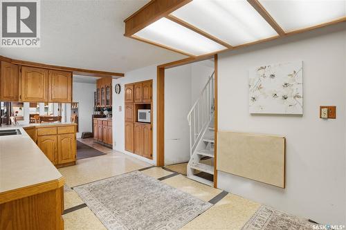 2425 Edgar Street, Regina, SK - Indoor Photo Showing Kitchen With Double Sink