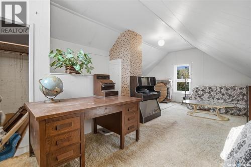 2425 Edgar Street, Regina, SK - Indoor