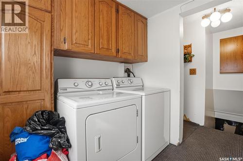 2425 Edgar Street, Regina, SK - Indoor Photo Showing Laundry Room
