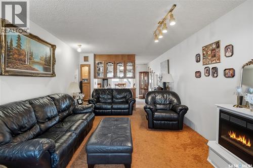 2425 Edgar Street, Regina, SK - Indoor Photo Showing Living Room With Fireplace