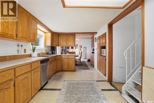 2425 Edgar Street, Regina, SK - Indoor Photo Showing Kitchen With Double Sink