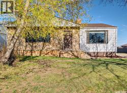 304 Young STREET Rosetown, SK S0L 2V0