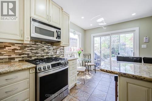 7220 Danton Promenade, Mississauga, ON - Indoor Photo Showing Kitchen With Upgraded Kitchen