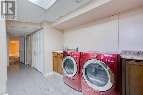 7220 Danton Promenade, Mississauga, ON - Indoor Photo Showing Laundry Room