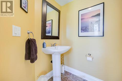 7220 Danton Promenade, Mississauga, ON - Indoor Photo Showing Bathroom