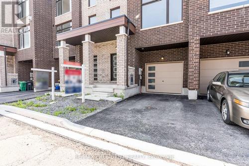 34 Queenpost Drive E, Brampton, ON - Outdoor